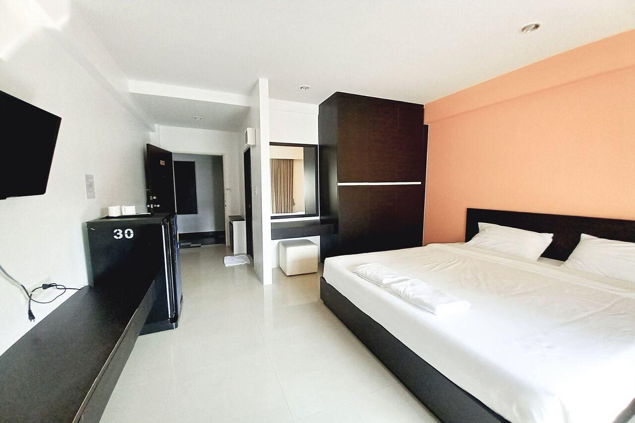 Ruan Plaisoi Apartment Bangkok Buitenkant foto