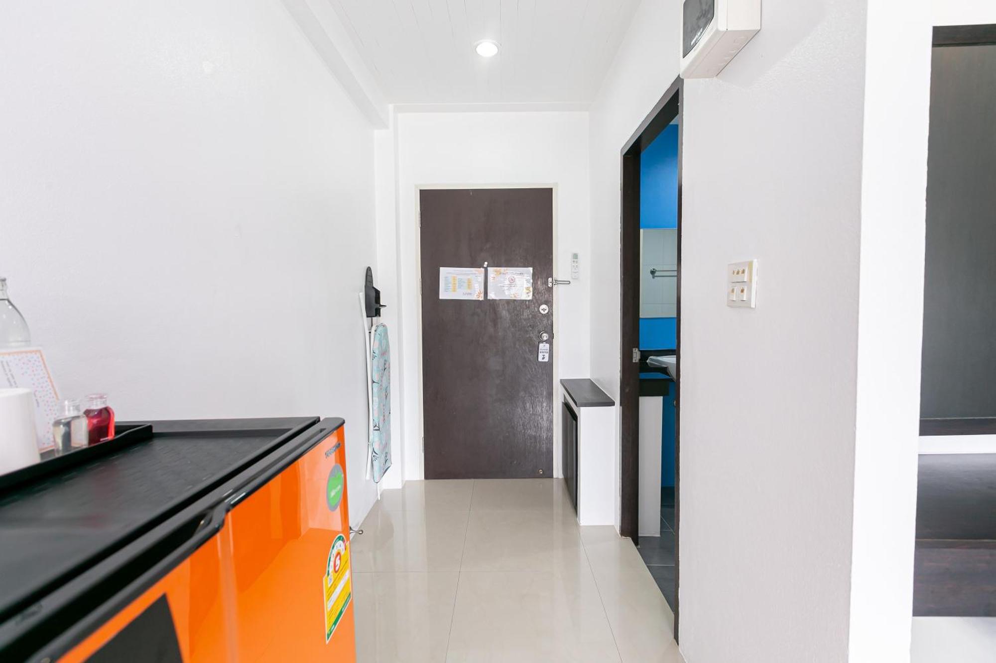 Ruan Plaisoi Apartment Bangkok Buitenkant foto