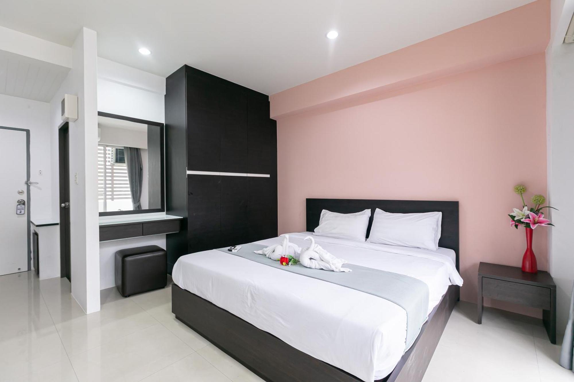 Ruan Plaisoi Apartment Bangkok Buitenkant foto
