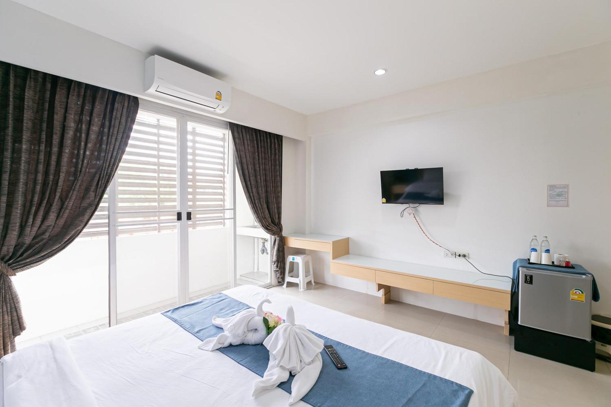 Ruan Plaisoi Apartment Bangkok Buitenkant foto