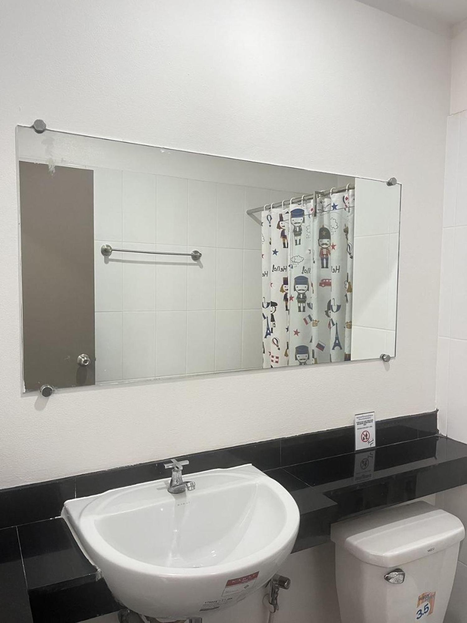 Ruan Plaisoi Apartment Bangkok Buitenkant foto