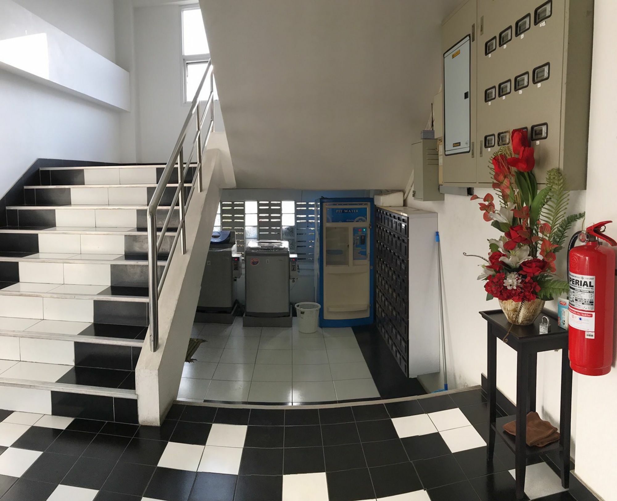 Ruan Plaisoi Apartment Bangkok Buitenkant foto